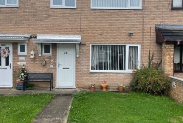 28 CARLTON CRESCENT