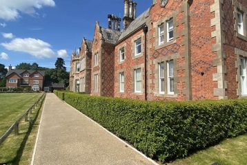 19 BACKFORD HALL